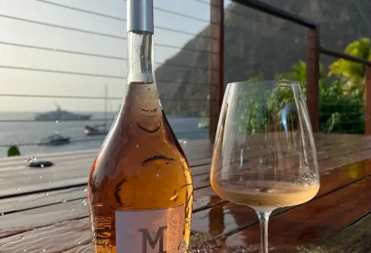 bouteille de vin faye gastronomie caraïbes