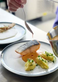 dressage assiette artisan