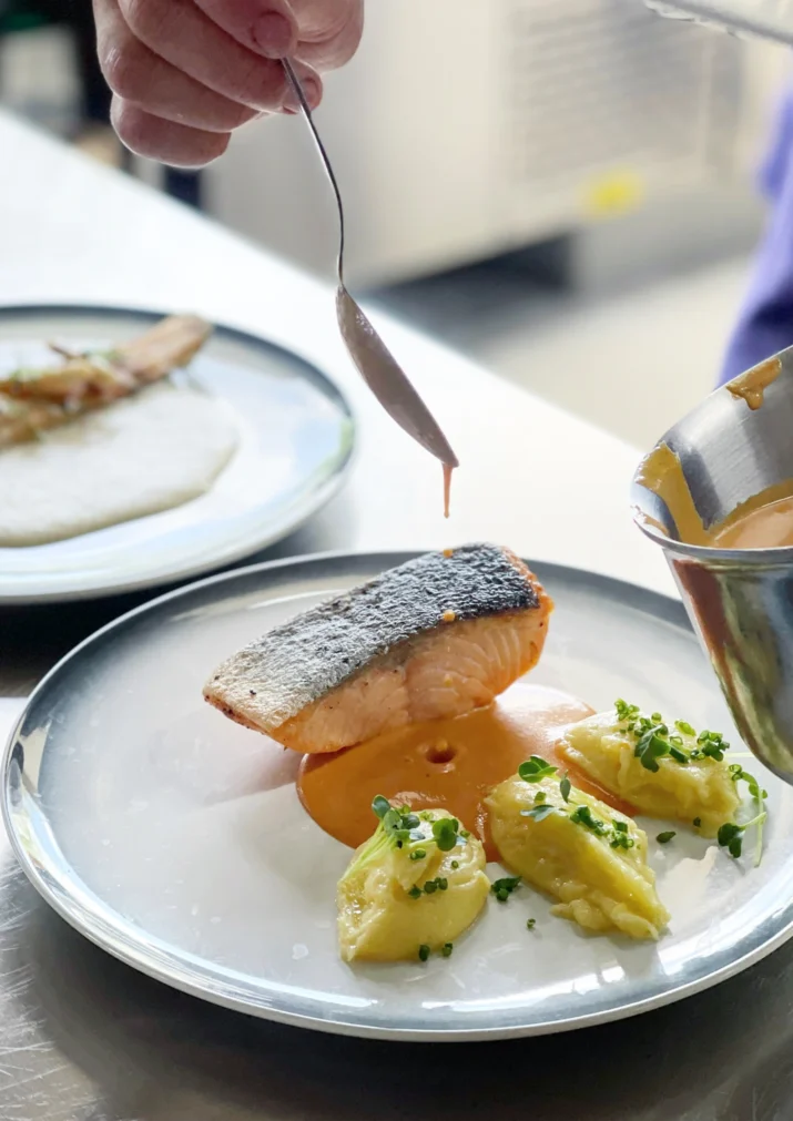 dressage assiette artisan